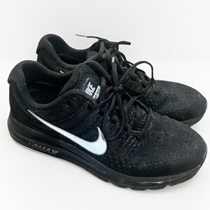 Nike Air Max 2017 ‘Triple Black’ Men’s Size 9 Athletic Shoes silver swoosh